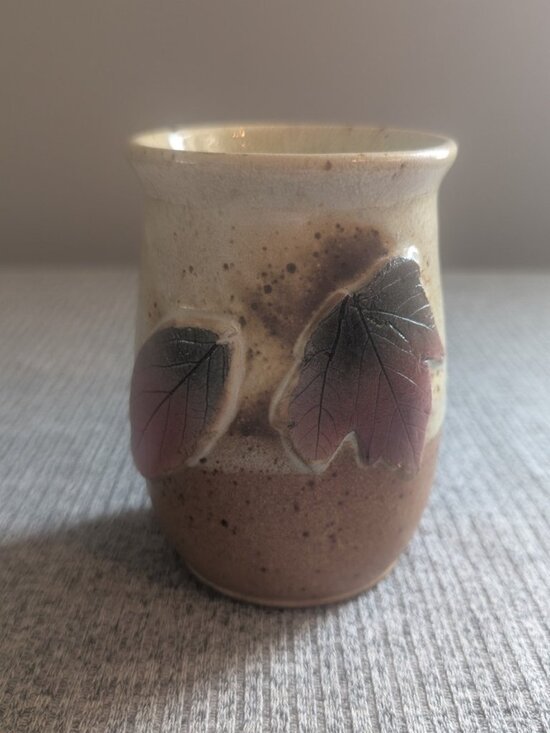 Other - Glazed Speckled Pottery Leaf Cup with 3D Leaf Design, EUC